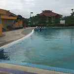 D Savoy @ Famosa By Mr